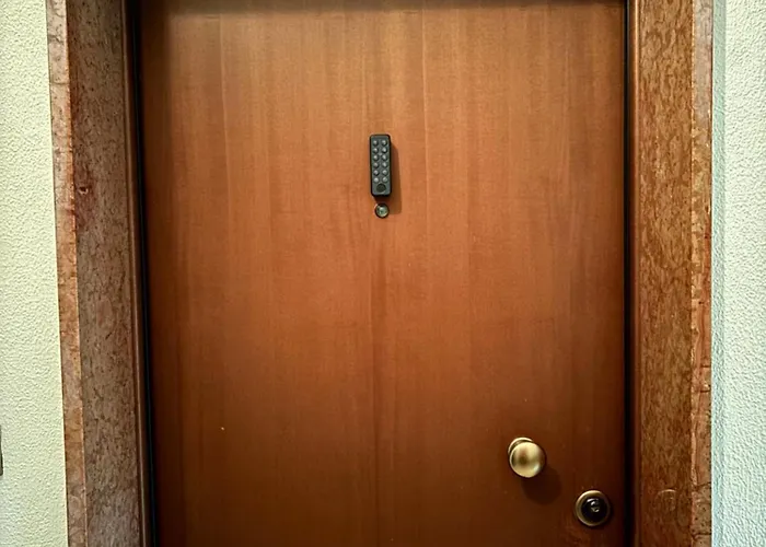 Апартаменты Attico San Marco 108 - 10min From Venice