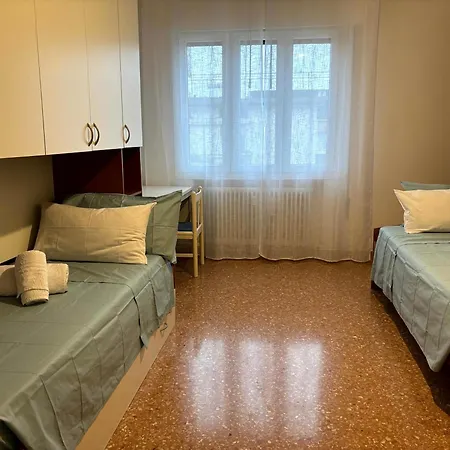 דירה Attico San Marco 108 - Private Parking מסטרה